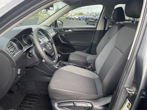 Used 2019 Volkswagen Tiguan S image 16