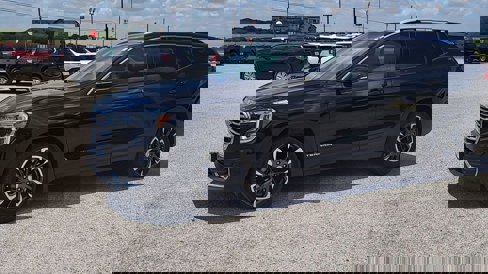 Used 2024 GMC Terrain SLT w/ Infotainment Package II image 26