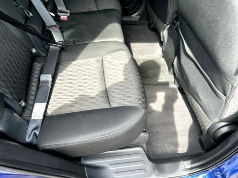 Used 2018 Nissan Rogue SV image 9