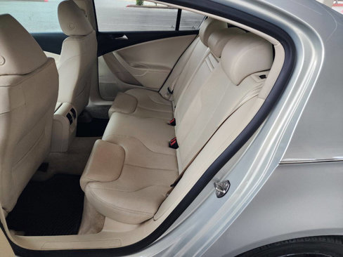 Used 2010 Volkswagen Passat Komfort image 16