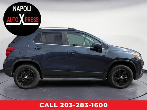 Used 2018 Chevrolet Trax LT image 2