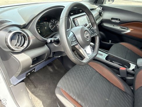 Used 2022 Nissan Kicks SR image 10
