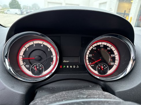 Used 2016 Dodge Grand Caravan SXT image 16