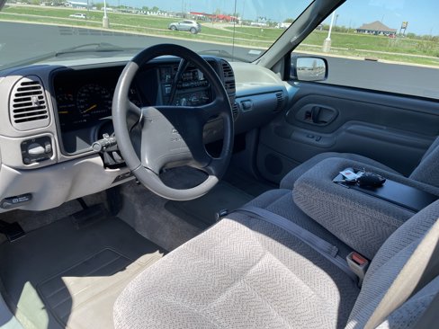 Used 1996 Chevrolet Tahoe 4WD image 9