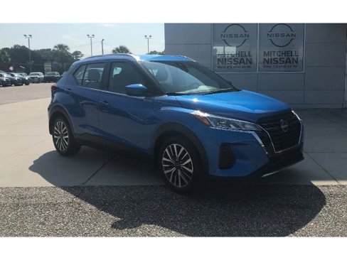 Certified 2023 Nissan Kicks SV image 1
