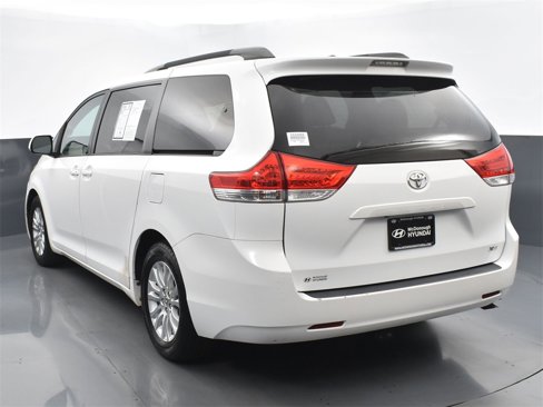 Used 2014 Toyota Sienna image 5