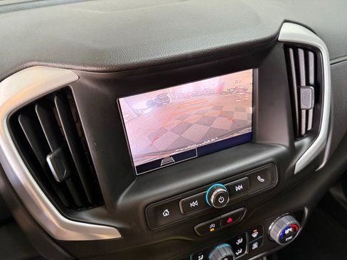 Used 2023 GMC Terrain SLE w/ Driver Convenience Package image 29