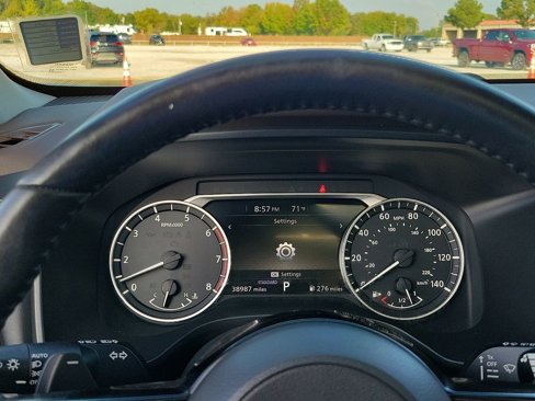 Used 2021 Nissan Rogue SV w/ Premium Package image 18
