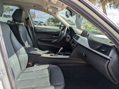 Used 2015 BMW 320i Sedan image 27