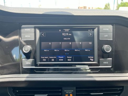 Used 2022 Volkswagen Jetta SE image 23
