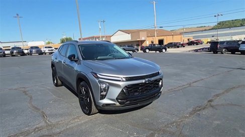 Used 2024 Chevrolet Trax ACTIV w/ Driver Confidence Package image 3