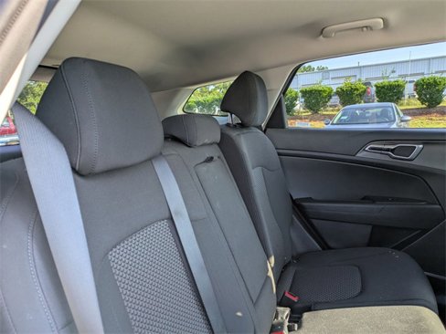 Used 2023 Kia Sportage LX image 29
