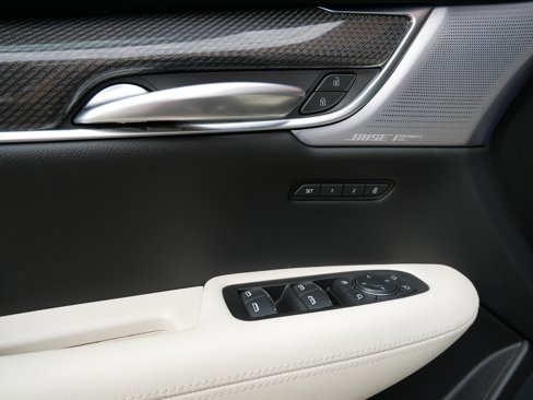 Certified 2024 Cadillac XT5 Sportv w/ LPO, Floor Liner Package image 9