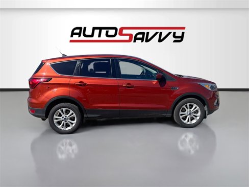 Used 2019 Ford Escape SE image 8
