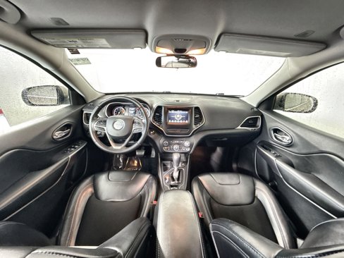 Used 2019 Jeep Cherokee Latitude Plus image 22