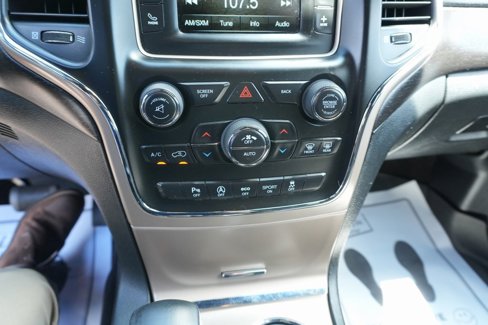 Used 2016 Jeep Grand Cherokee Laredo w/ Quick Order Package 23E image 19