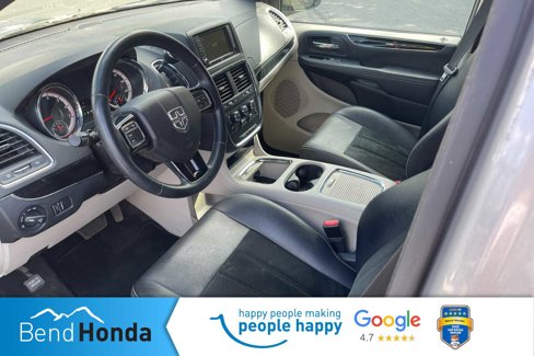Used 2017 Dodge Grand Caravan SXT image 13