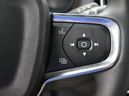 Certified 2023 Volvo XC40 Recharge Ultimate image 19