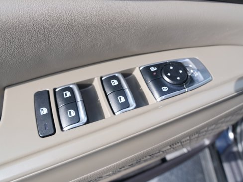 Used 2025 Kia Carnival image 17