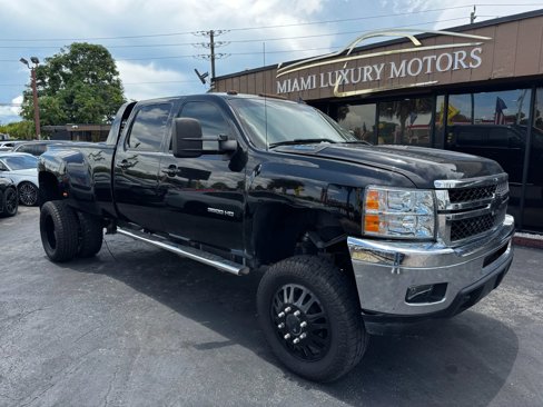 Used 2011 Chevrolet Silverado 3500 LTZ image 4