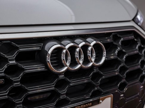 Used 2022 Audi Q5 2.0T Premium w/ Convenience Package image 6