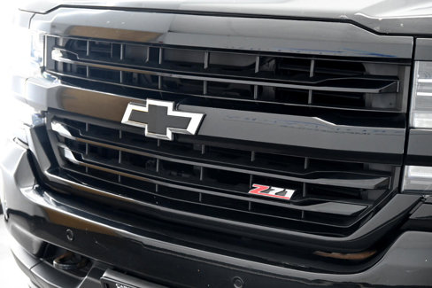 Used 2017 Chevrolet Silverado 1500 LTZ Z71 w/ LTZ Plus Package image 8