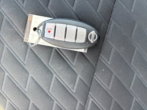Used 2021 Nissan Kicks SR w/ Interior Electronics Package image 34