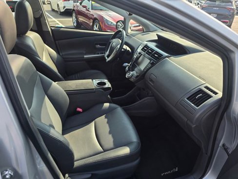 Used 2013 Toyota Prius V image 14