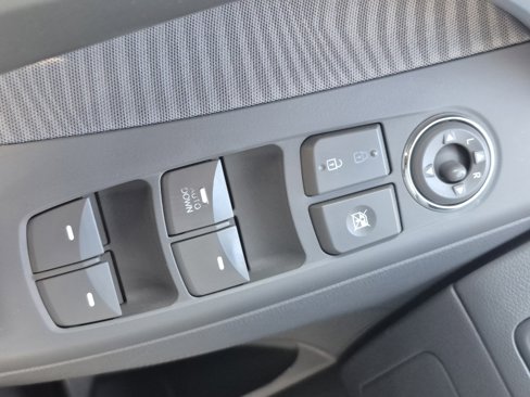 Used 2013 Hyundai Elantra GLS w/ Preferred Pkg image 32