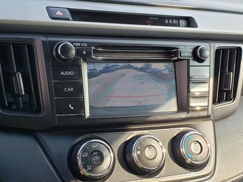 Used 2017 Toyota RAV4 LE image 35