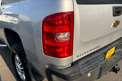 Used 2011 Chevrolet Silverado 2500 LT w/ Interior Plus Package image 22