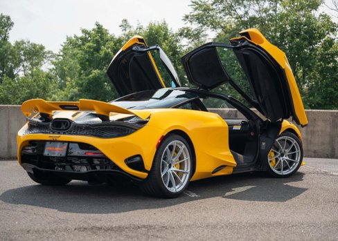 New 2025 McLaren 750S image 8