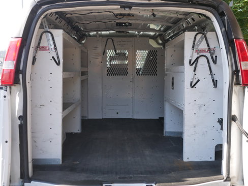 Used 2018 Chevrolet Express 2500 image 17