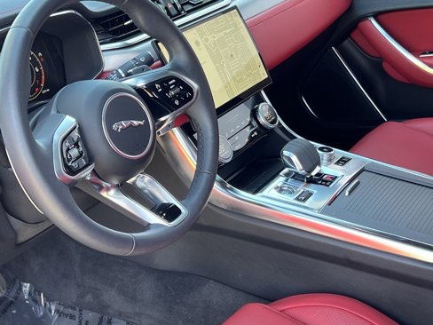 Used 2024 Jaguar XF R-Dynamic SE image 14