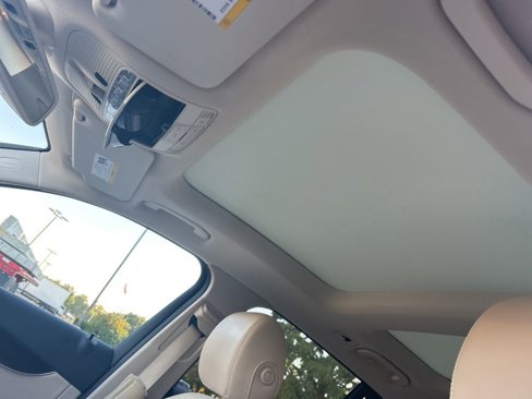 Used 2019 Mercedes-Benz GLC 300 4MATIC image 9