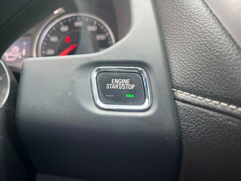 Used 2020 GMC Acadia SLE image 19