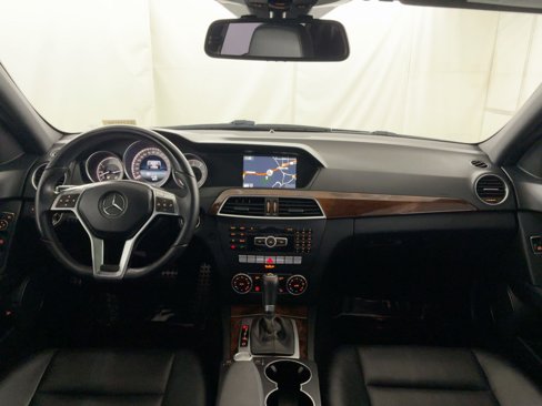 Used 2014 Mercedes-Benz C 250 Sedan image 17