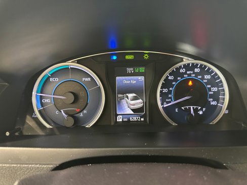 Used 2016 Toyota Camry XLE image 19