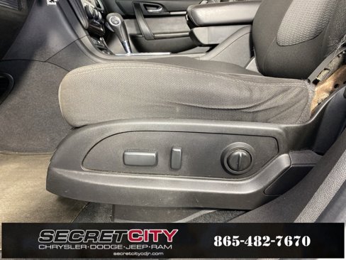 Used 2016 Chevrolet Traverse LT image 13