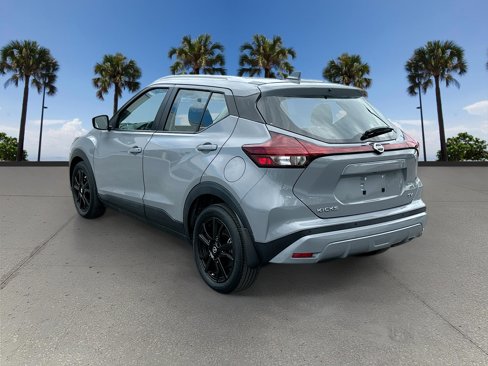 Used 2021 Nissan Kicks SV image 7