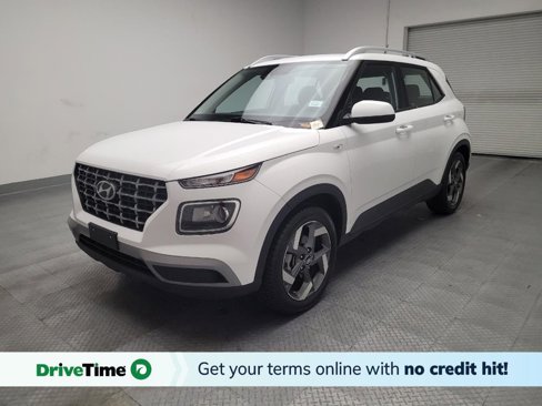 Used 2023 Hyundai Venue SEL image 1