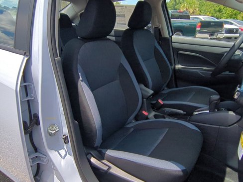 New 2025 Nissan Versa SV w/ Trunk Package image 36
