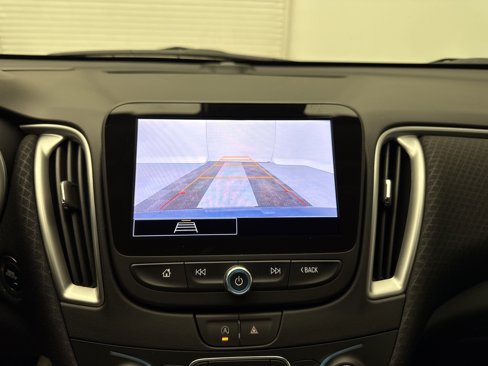 Certified 2025 Chevrolet Malibu LS image 36