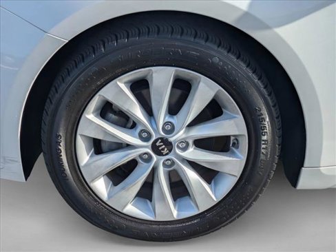 Used 2018 Kia Optima LX w/ 17" Alloy Wheels Package image 22