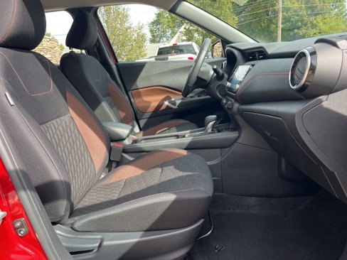 Used 2022 Nissan Kicks SR image 25