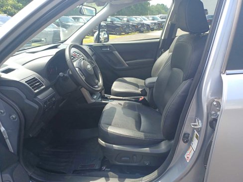 Used 2016 Subaru Forester 2.5i Touring w/ Eyesight & Navigation System image 7