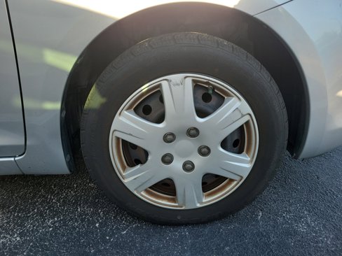 Used 2012 Toyota Yaris Sedan image 5