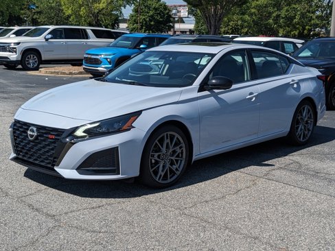Used 2023 Nissan Altima 2.0 SR image 8