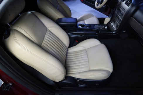 Used 2004 Ford Thunderbird Deluxe image 12