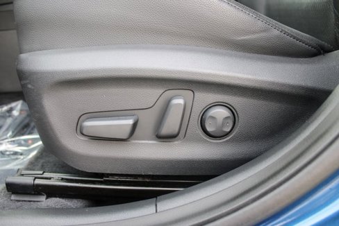 Used 2017 Hyundai Elantra Limited image 13